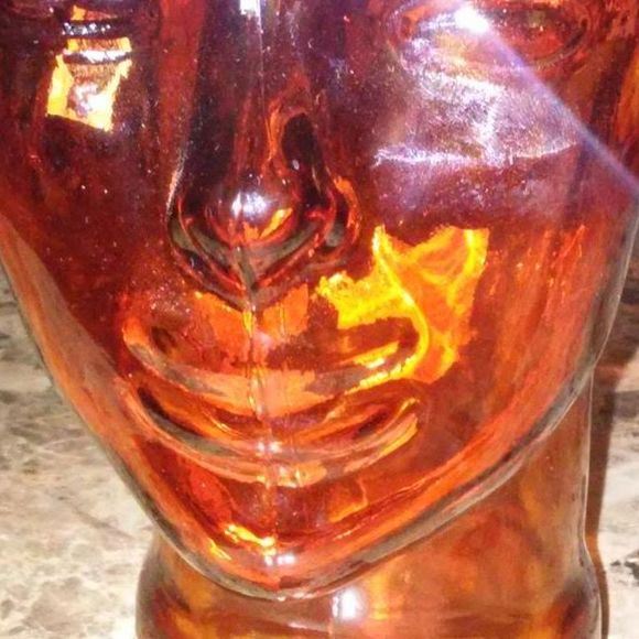 Meet your Posher, Nicole - Picture 1 of 1